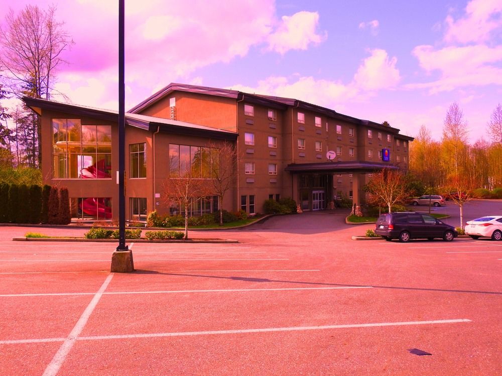 Comfort Inn & Suites Langley image 1